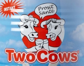 TWO COWS品牌logo